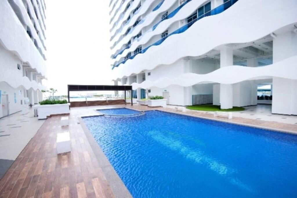 MalaccaThe Wave - Kota Laksamana -- Pool View -- 6 Paxアパートメント エクステリア 写真
